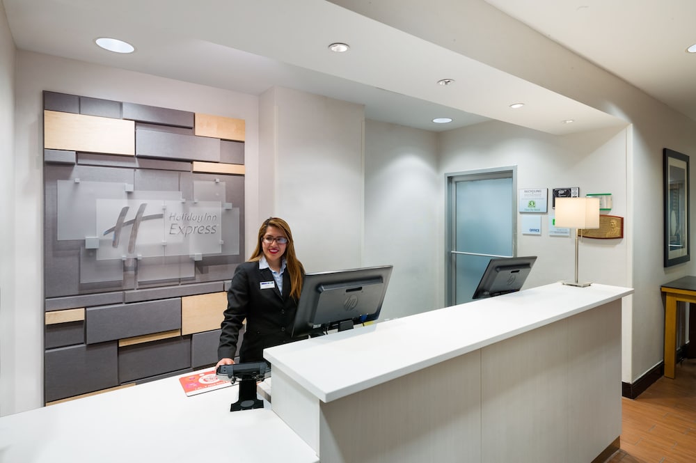 Holiday Inn Express New York City Times Square by IHG — Hotel building in New York City, New York State