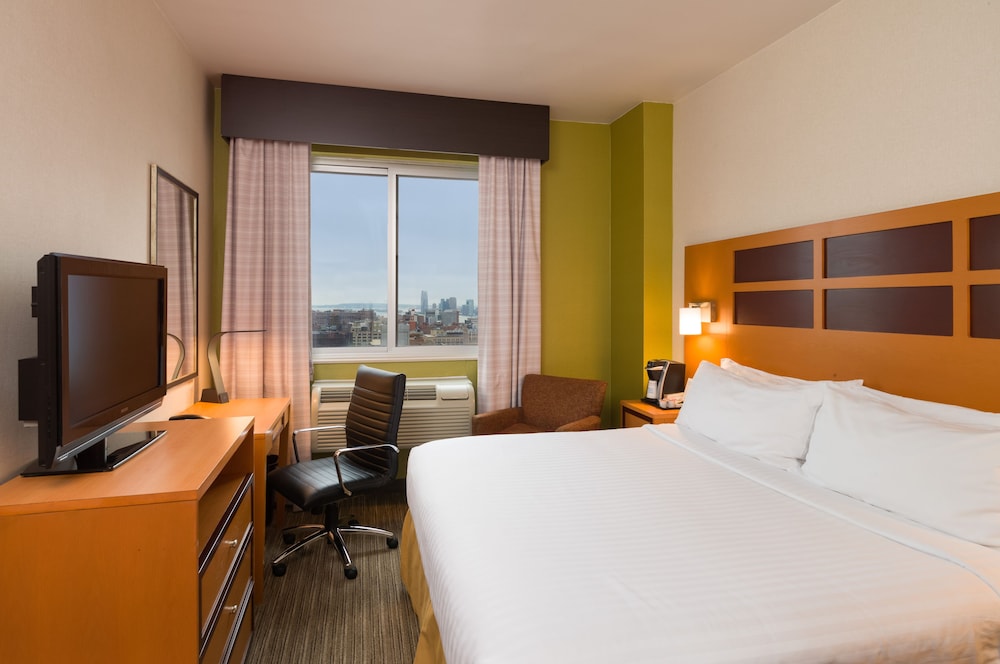 Holiday Inn Express New York City Times Square by IHG — Hotel rooms in New York City, New York State