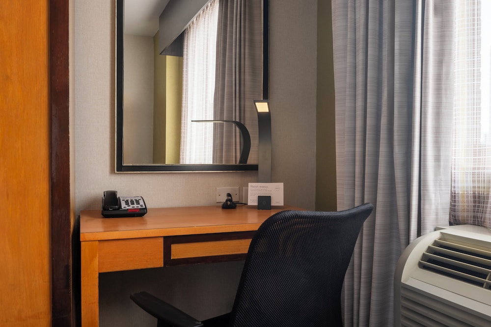 Holiday Inn Express New York City Times Square by IHG — Hotel rooms in New York City, New York State