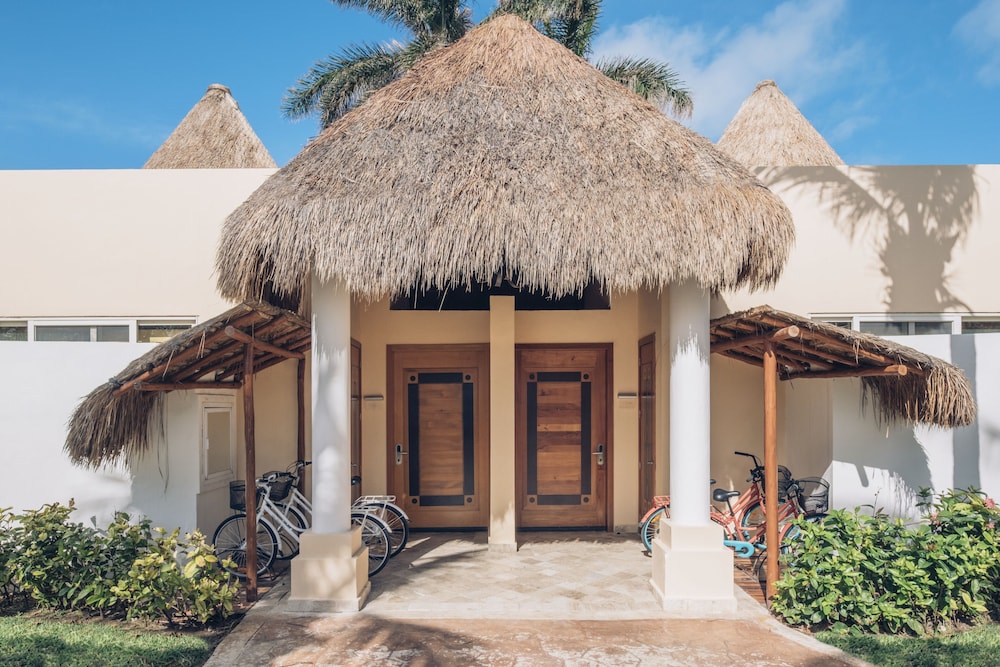 JOIA Paraíso by Iberostar - Adults Only - All Inclusive — Hotel building in Playa del Carmen, Quintana Roo