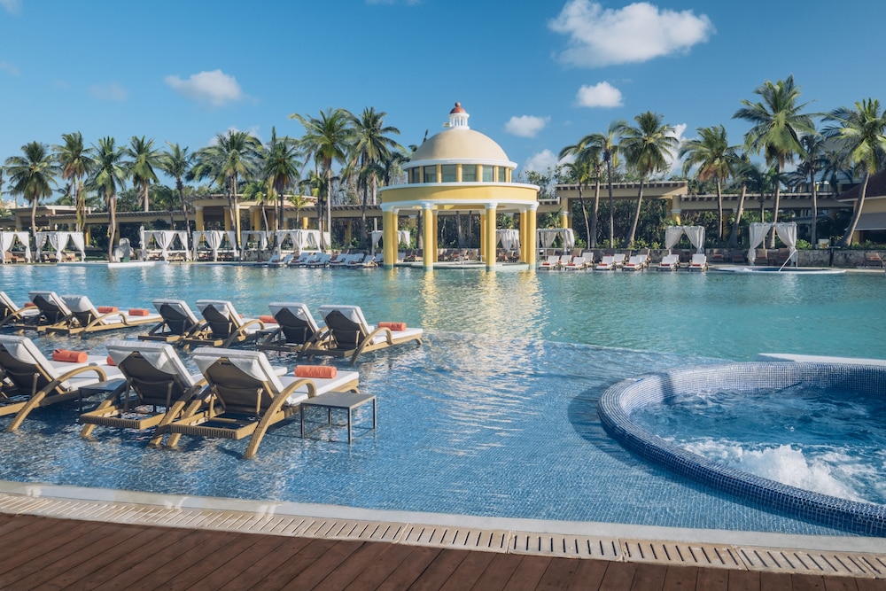 JOIA Paraíso by Iberostar - Adults Only - All Inclusive — Swimming pool in Playa del Carmen, Quintana Roo