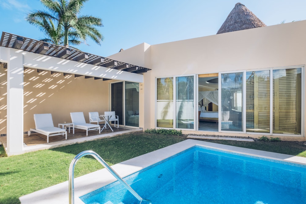 JOIA Paraíso by Iberostar - Adults Only - All Inclusive — Swimming pool in Playa del Carmen, Quintana Roo