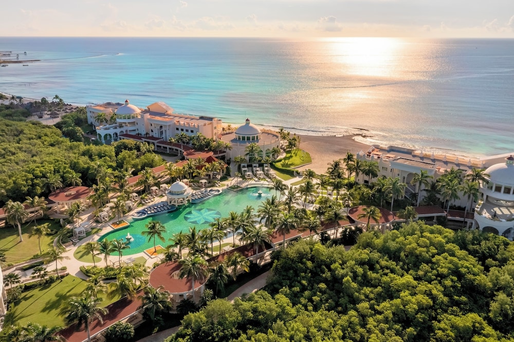 JOIA Paraíso by Iberostar - Adults Only - All Inclusive — Hotel building in Playa del Carmen, Quintana Roo