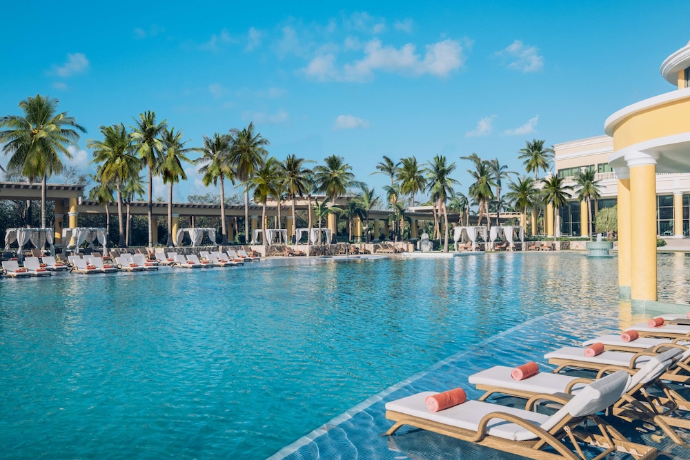 JOIA Paraíso by Iberostar - Adults Only - All Inclusive — Swimming pool in Playa del Carmen, Quintana Roo