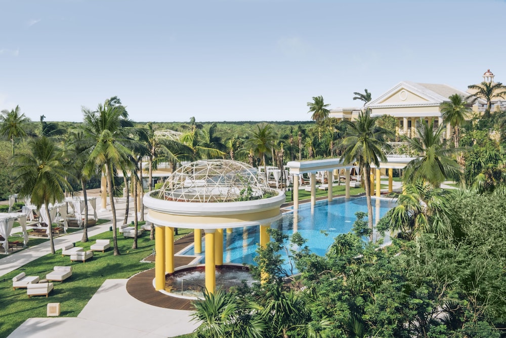 JOIA Paraíso by Iberostar - Adults Only - All Inclusive — Swimming pool in Playa del Carmen, Quintana Roo