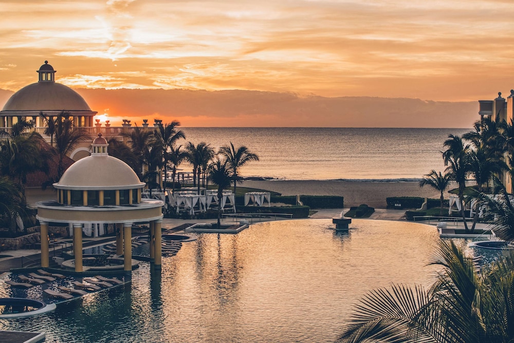 JOIA Paraíso by Iberostar - Adults Only - All Inclusive — Beach in Playa del Carmen, Quintana Roo