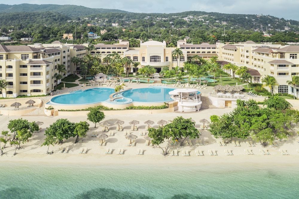 . Iberostar Waves Rose Hall Beach - All Inclusive