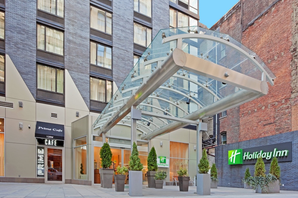 Holiday Inn Manhattan 6th Ave - Chelsea by IHG — Hotel building in New York City, New York State