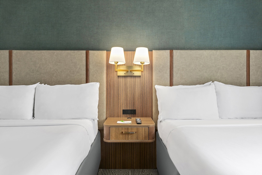 Holiday Inn Manhattan 6th Ave - Chelsea by IHG — Hotel rooms in New York City, New York State
