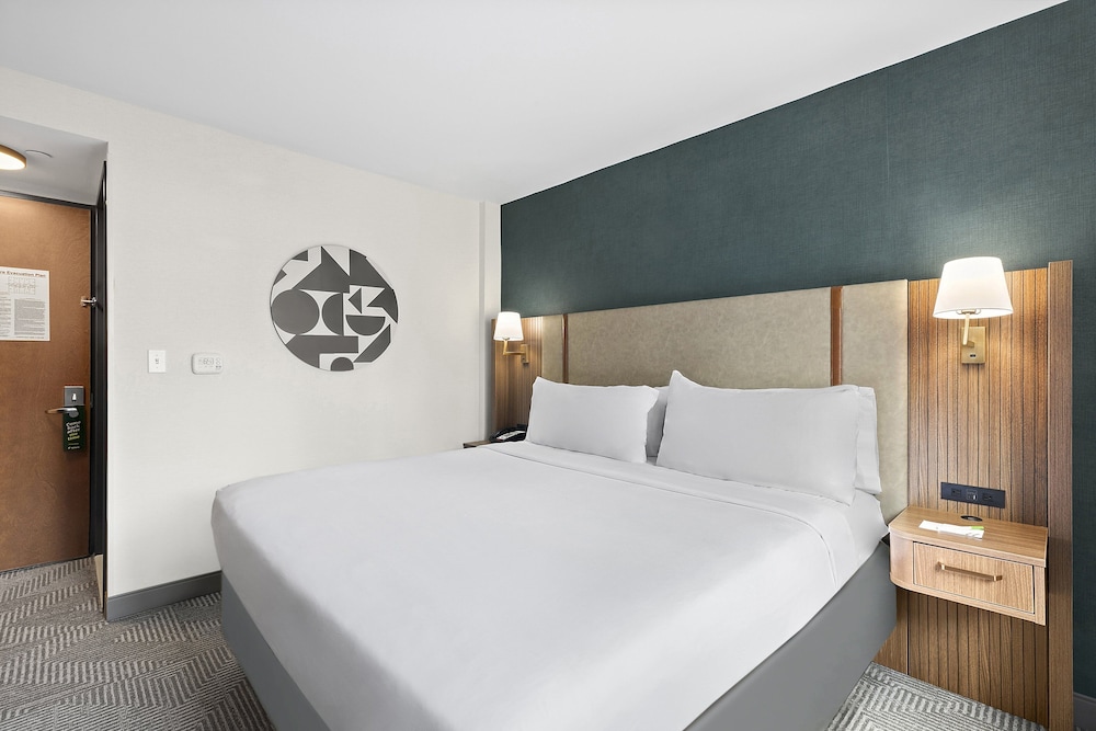 Holiday Inn Manhattan 6th Ave - Chelsea by IHG — Hotel rooms in New York City, New York State