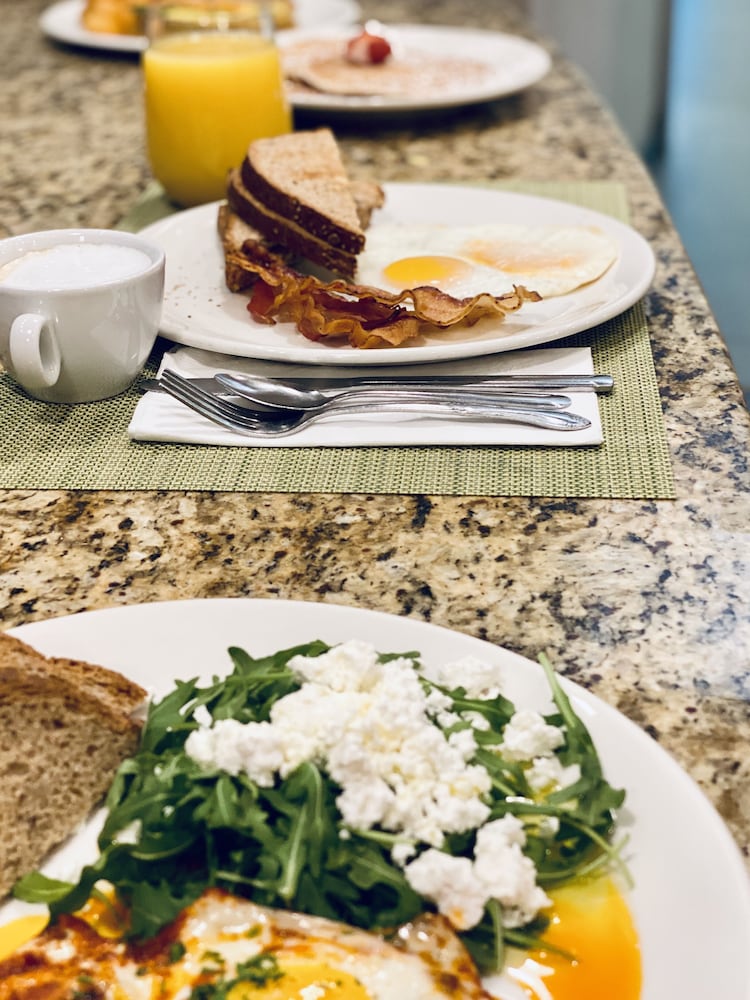 Holiday Inn Manhattan 6th Ave - Chelsea by IHG — Restaurant & bars in New York City, New York State