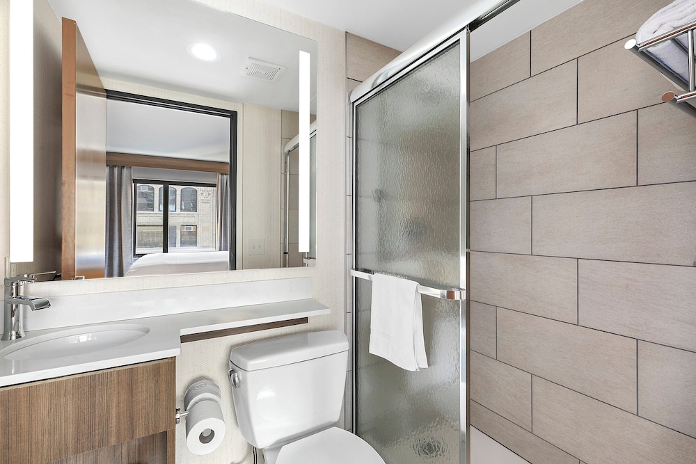 Holiday Inn Manhattan 6th Ave - Chelsea by IHG — Hotel rooms in New York City, New York State