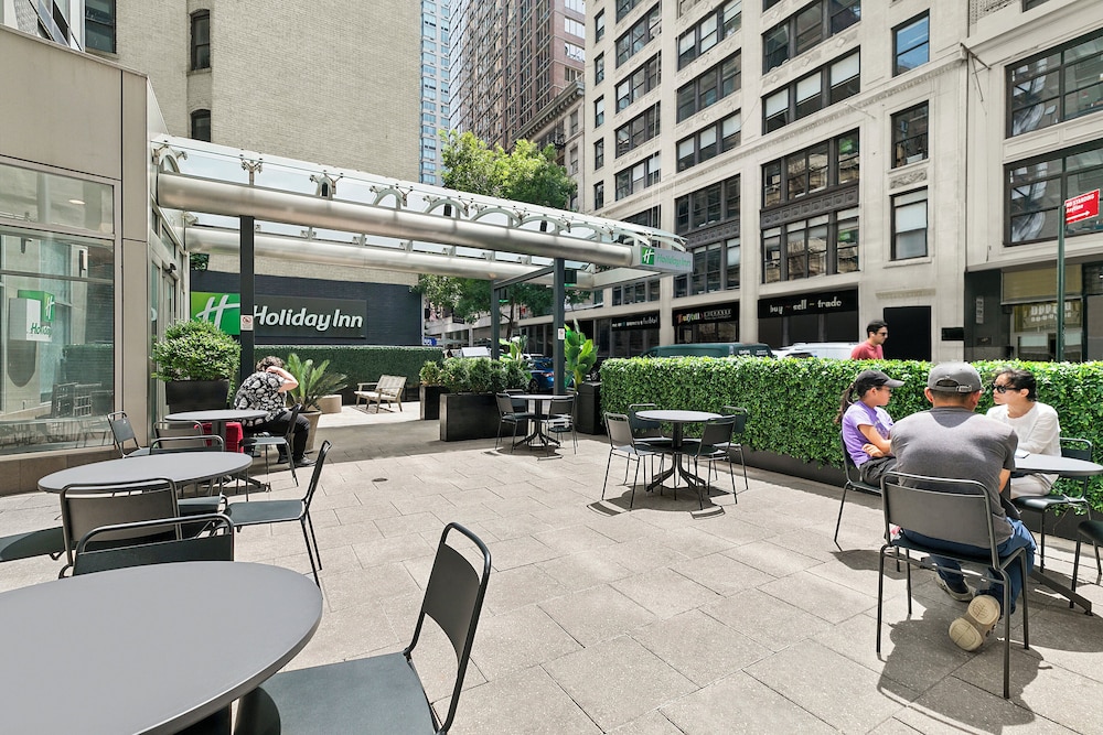 Holiday Inn Manhattan 6th Ave - Chelsea by IHG — Restaurant & bars in New York City, New York State