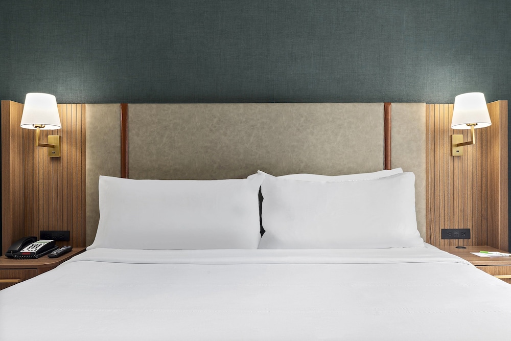 Holiday Inn Manhattan 6th Ave - Chelsea by IHG — Hotel rooms in New York City, New York State