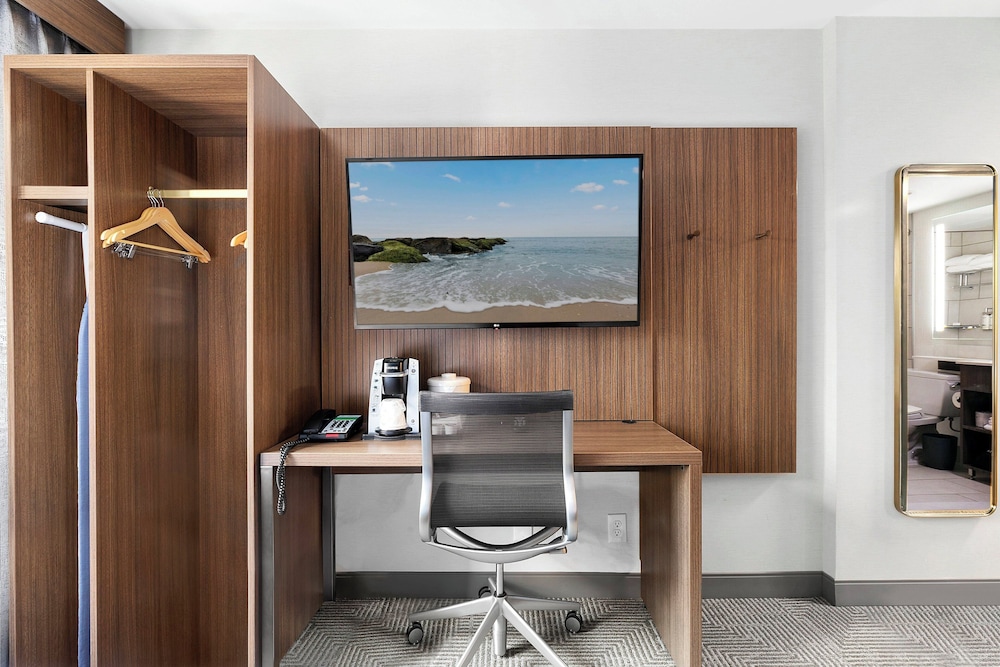 Holiday Inn Manhattan 6th Ave - Chelsea by IHG — Hotel rooms in New York City, New York State