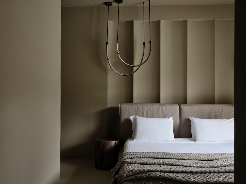 Andronis Concept — Hotel rooms in Imerovigli, South Aegean