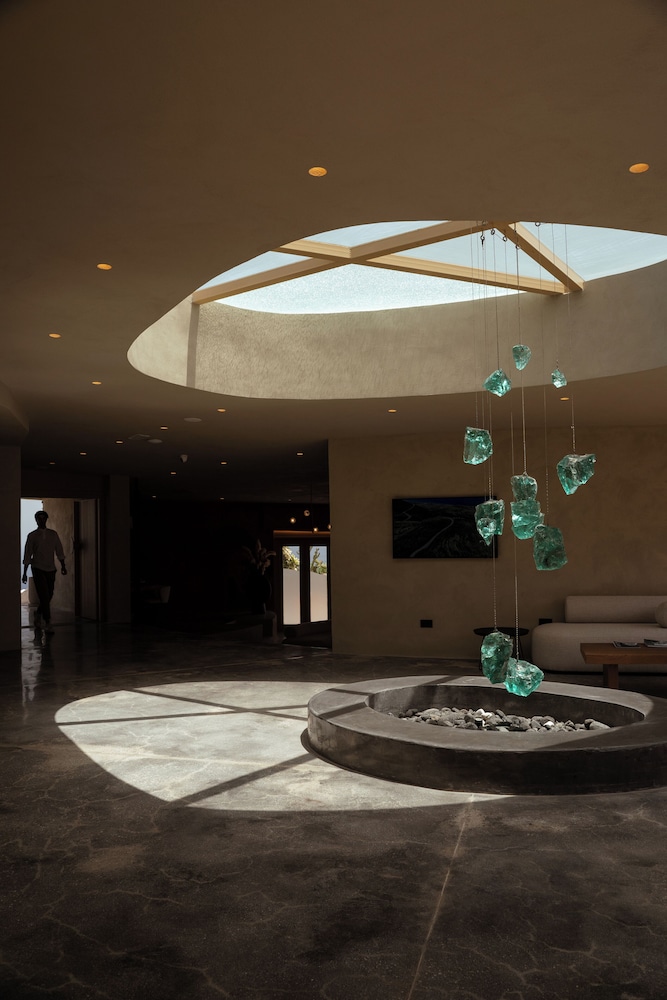 Andronis Concept — Hotel building in Imerovigli, South Aegean