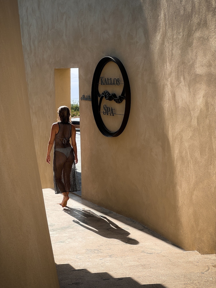 Andronis Concept — Spa in Imerovigli, South Aegean
