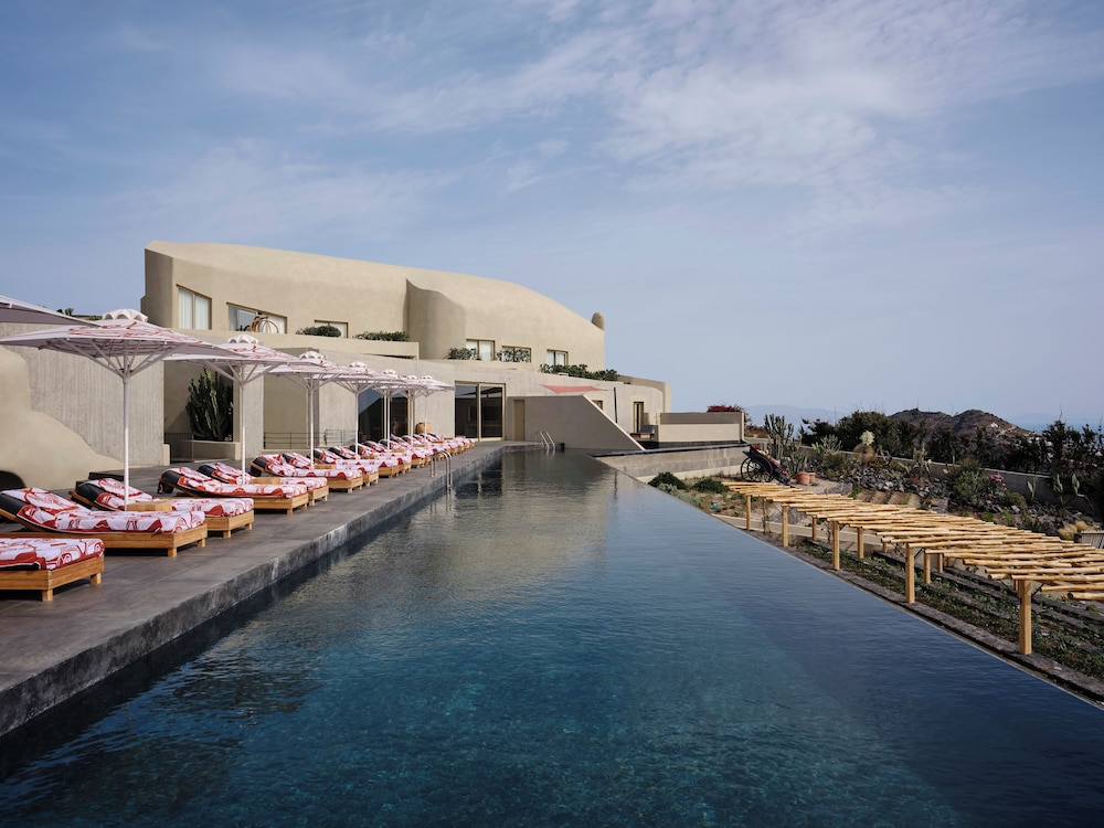 Andronis Concept — Swimming pool in Imerovigli, South Aegean