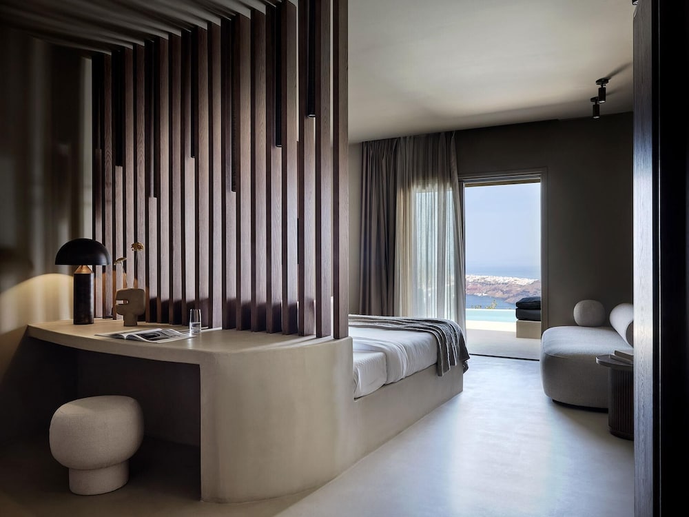 Andronis Concept — Hotel rooms in Imerovigli, South Aegean