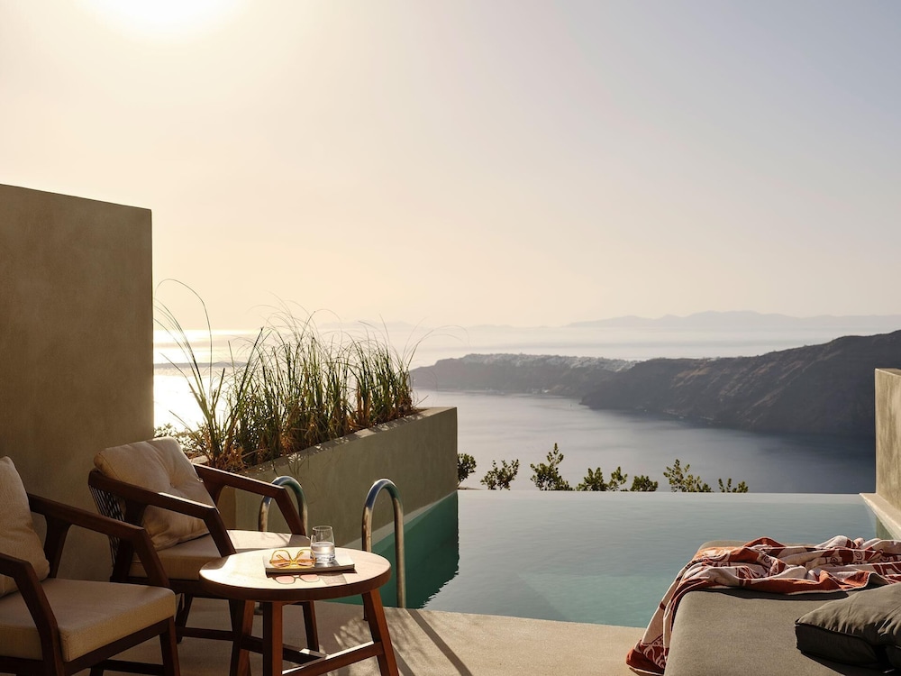 Andronis Concept — Swimming pool in Imerovigli, South Aegean