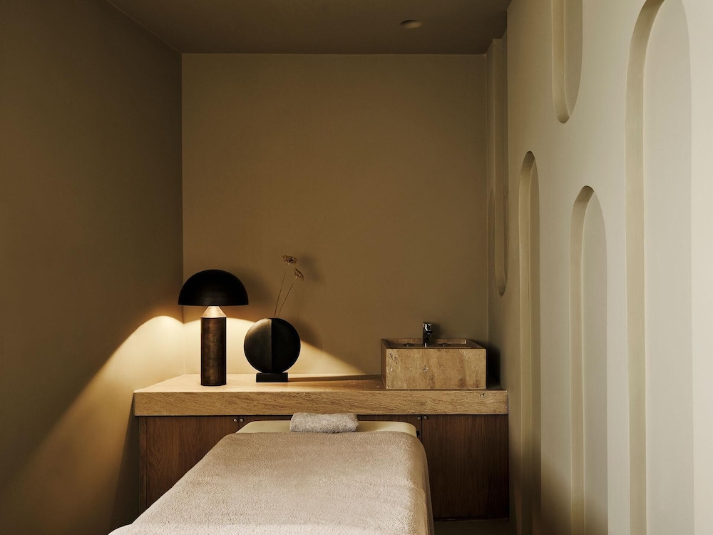 Andronis Concept — Spa in Imerovigli, South Aegean