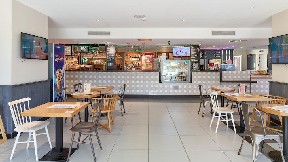 Campanile Val de France near Disneyland Paris — Restaurant & bars in Disneyland Paris, Ile-de-France