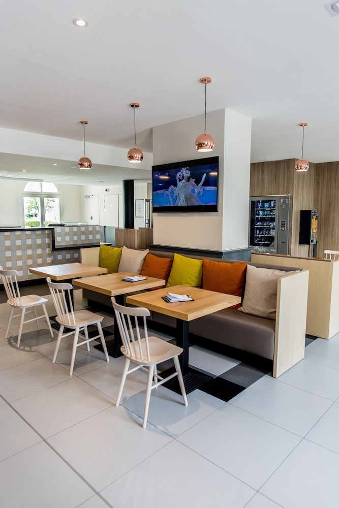 Campanile Val de France near Disneyland Paris — Restaurant & bars in Disneyland Paris, Ile-de-France
