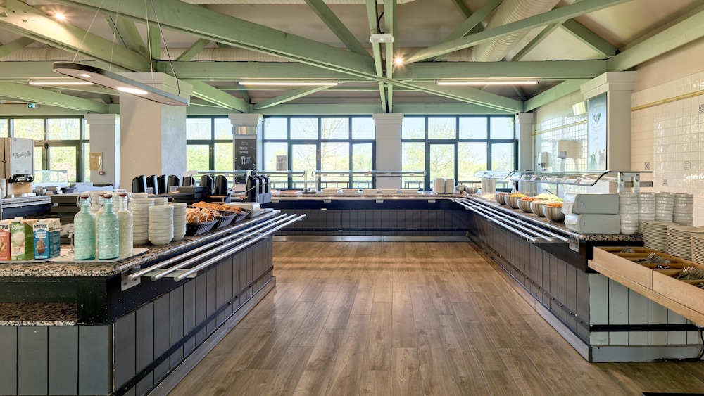 Campanile Val de France near Disneyland Paris — Restaurant & bars in Disneyland Paris, Ile-de-France