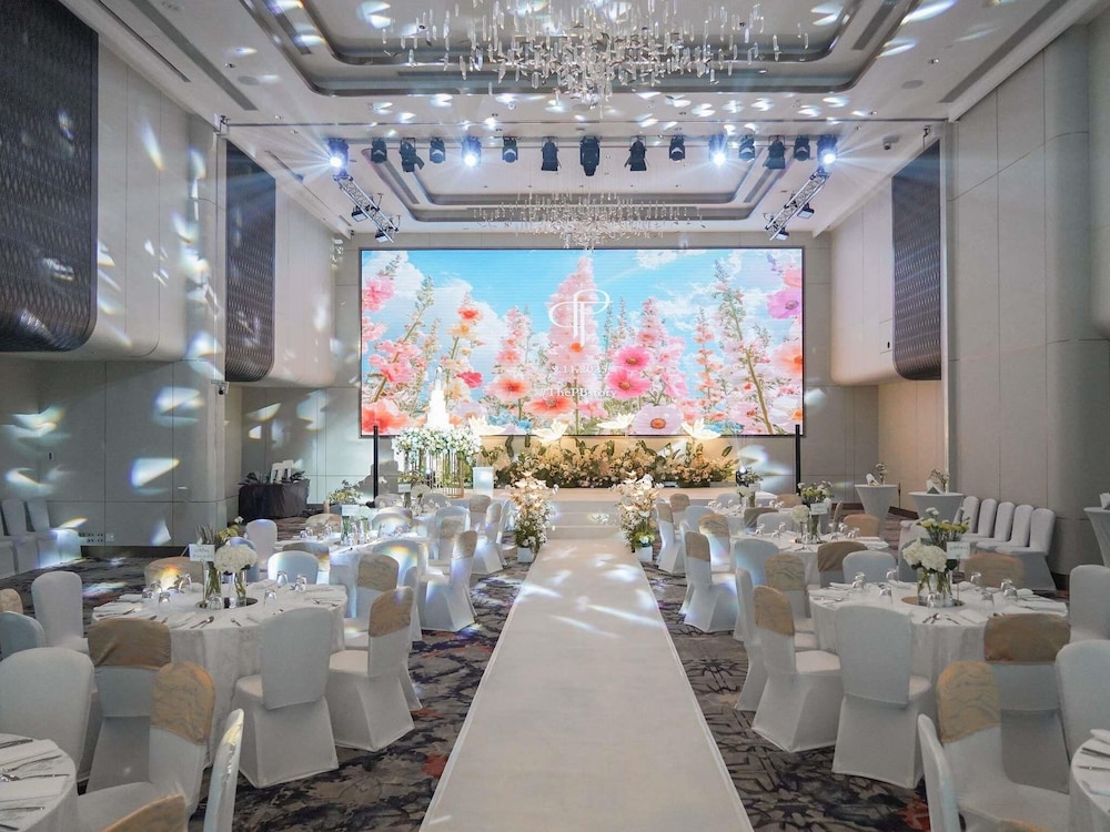 Grand Mercure Bangkok Atrium — Hotel building in Bangkok, Bangkok
