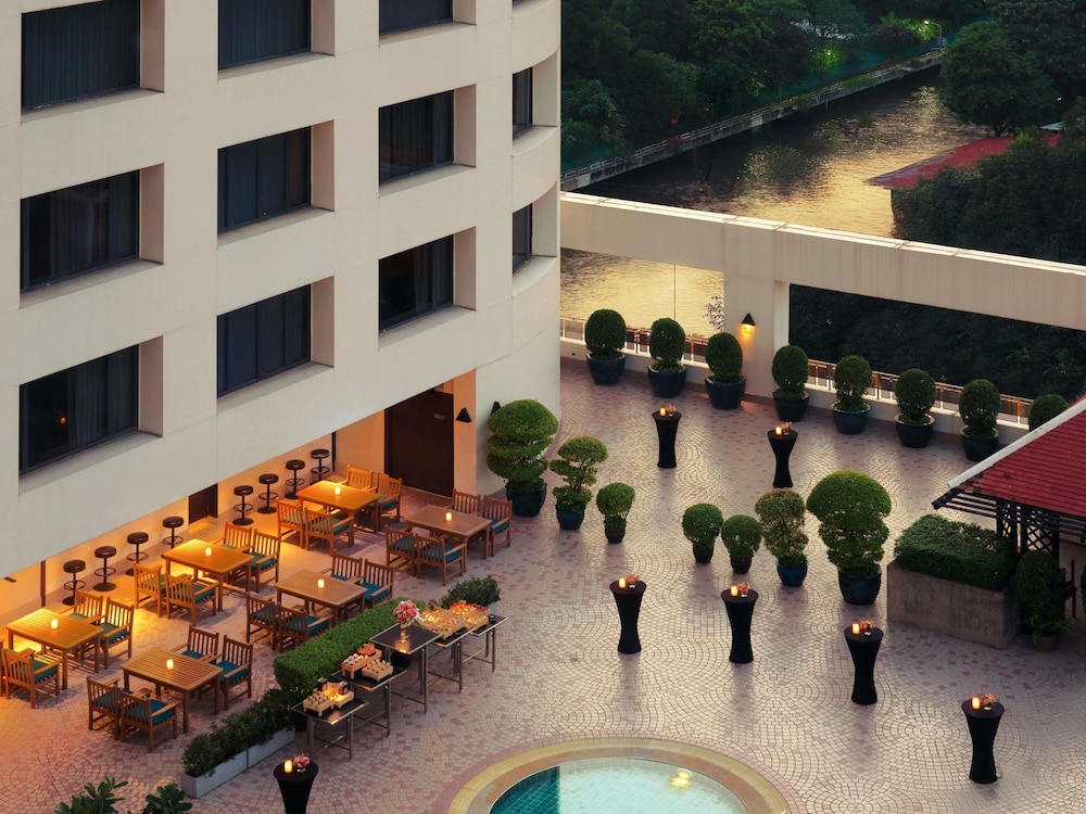 Grand Mercure Bangkok Atrium — Restaurant & bars in Bangkok, Bangkok