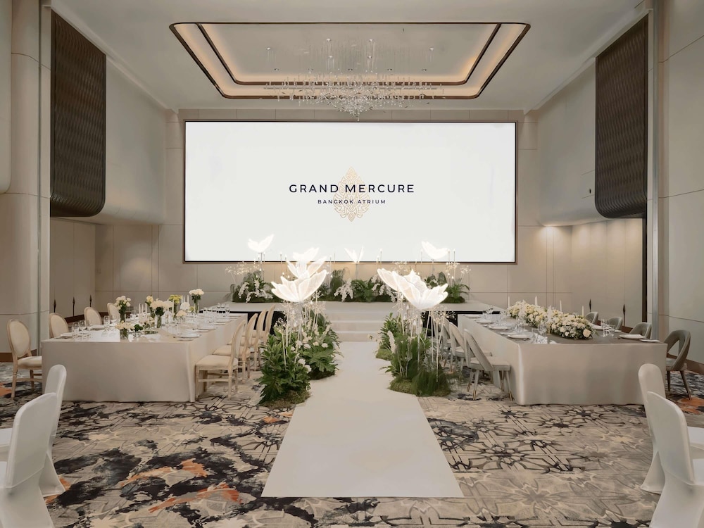 Grand Mercure Bangkok Atrium — Restaurant & bars in Bangkok, Bangkok
