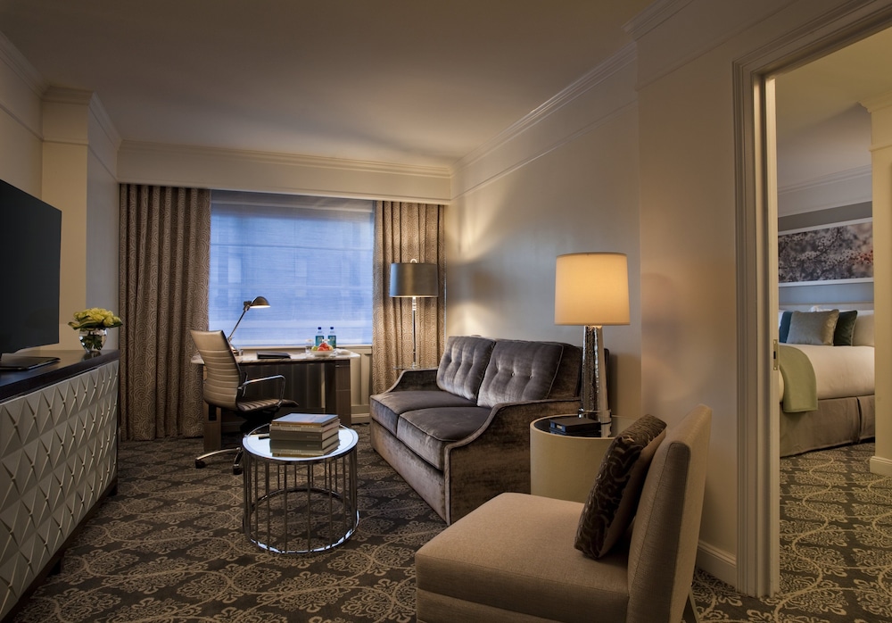 Loews Regency New York Hotel — Hotel rooms in New York City, New York State