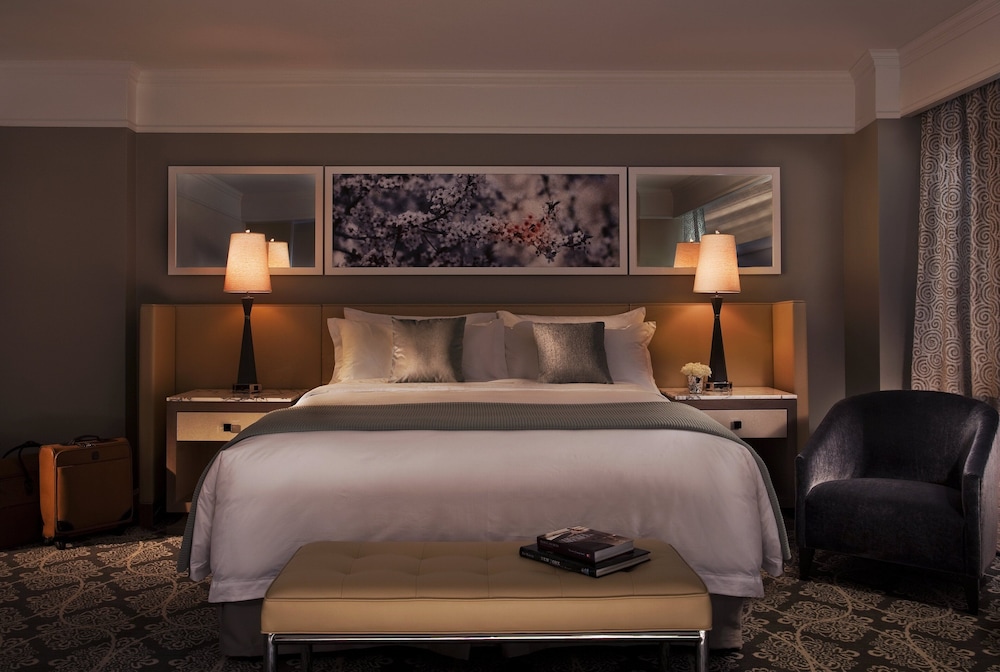 Loews Regency New York Hotel — Hotel rooms in New York City, New York State