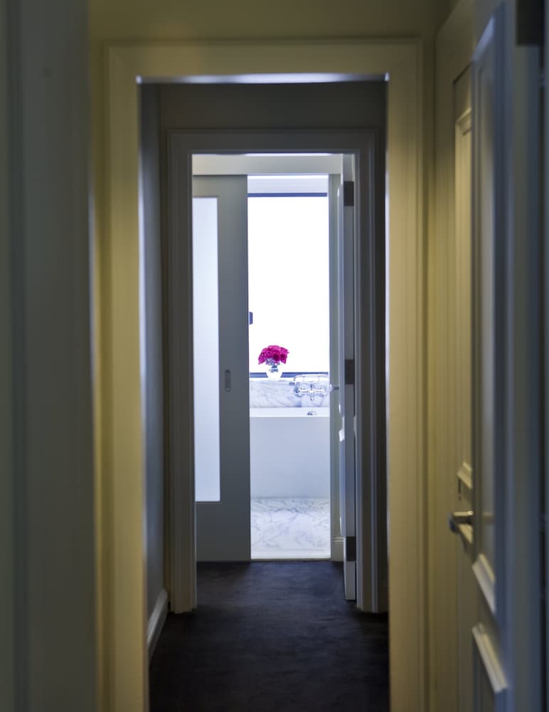 Loews Regency New York Hotel — Hotel rooms in New York City, New York State