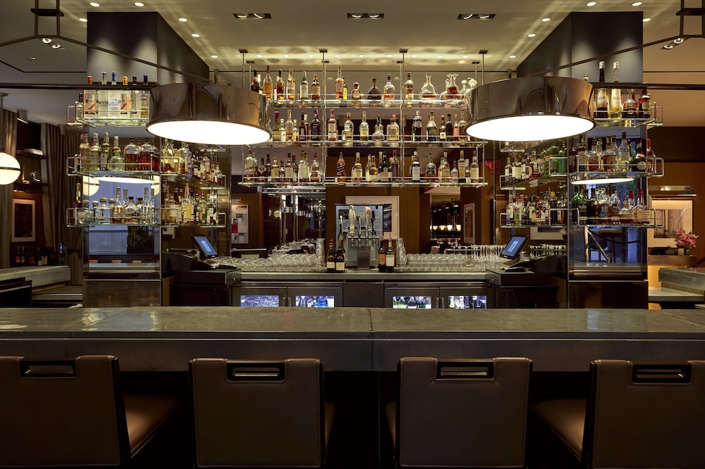 Loews Regency New York Hotel — Restaurant & bars in New York City, New York State
