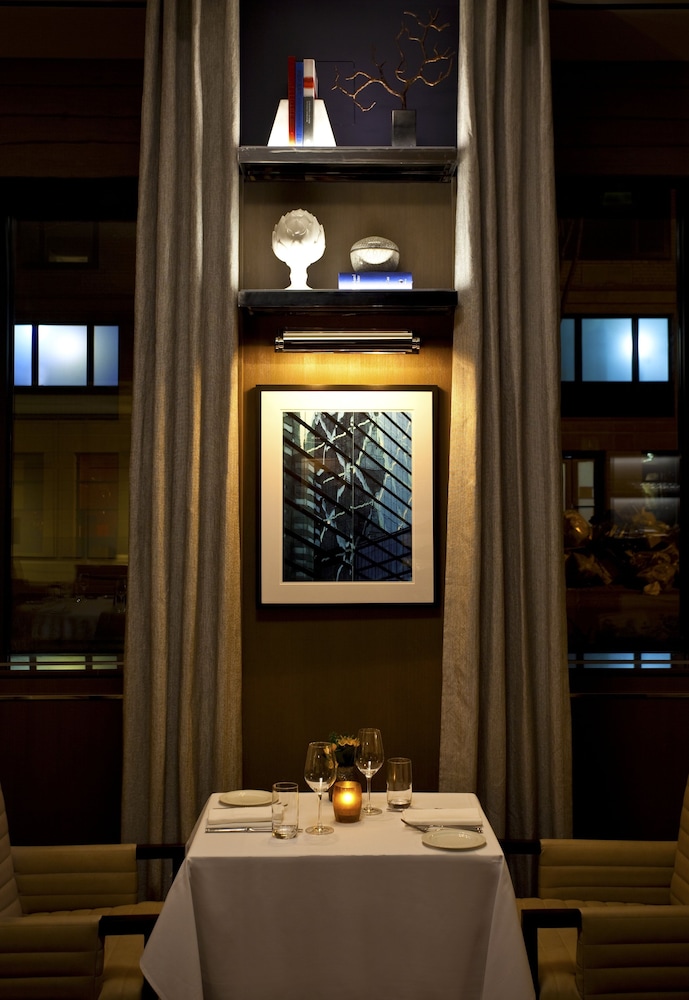 Loews Regency New York Hotel — Restaurant & bars in New York City, New York State