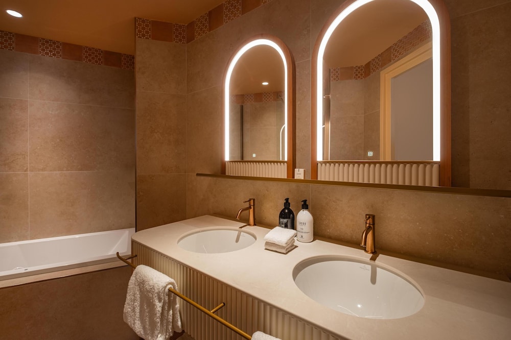 Hôtel Le Soleia by Inwood Hotels — Hotel rooms in Nice, Provence-Alpes-Cote d'Azur