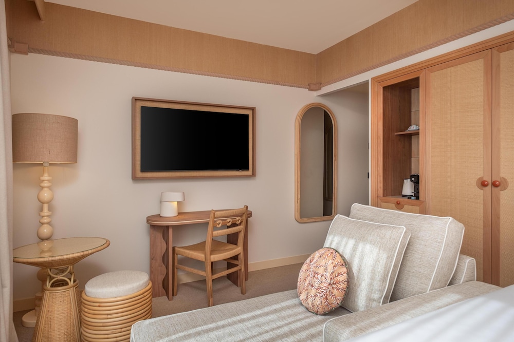 Hôtel Le Soleia by Inwood Hotels — Hotel rooms in Nice, Provence-Alpes-Cote d'Azur