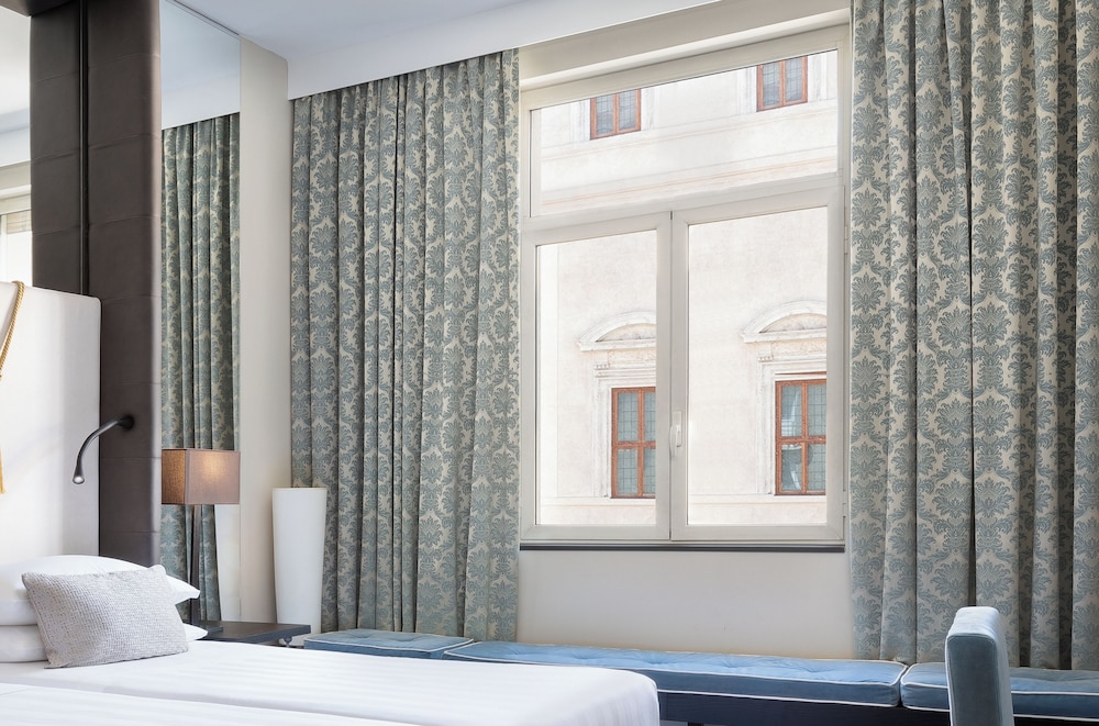 Sina Bernini Bristol, Autograph Collection — Hotel rooms in Rome, Lazio