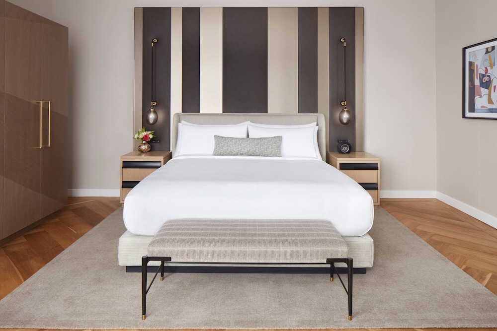 The London, a Luxury Collection Hotel, New York City — Hotel rooms in New York City, New York State