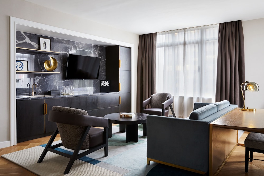 The London, a Luxury Collection Hotel, New York City — Hotel rooms in New York City, New York State
