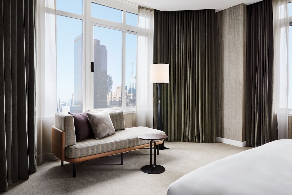 The London, a Luxury Collection Hotel, New York City — Hotel rooms in New York City, New York State
