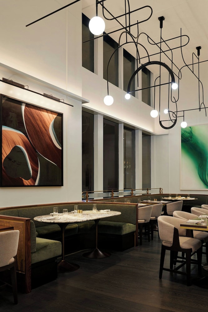 The London, a Luxury Collection Hotel, New York City — Restaurant & bars in New York City, New York State