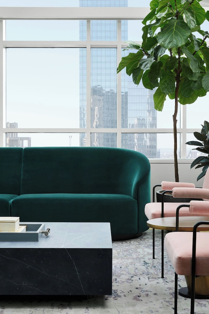 The London, a Luxury Collection Hotel, New York City — Hotel rooms in New York City, New York State