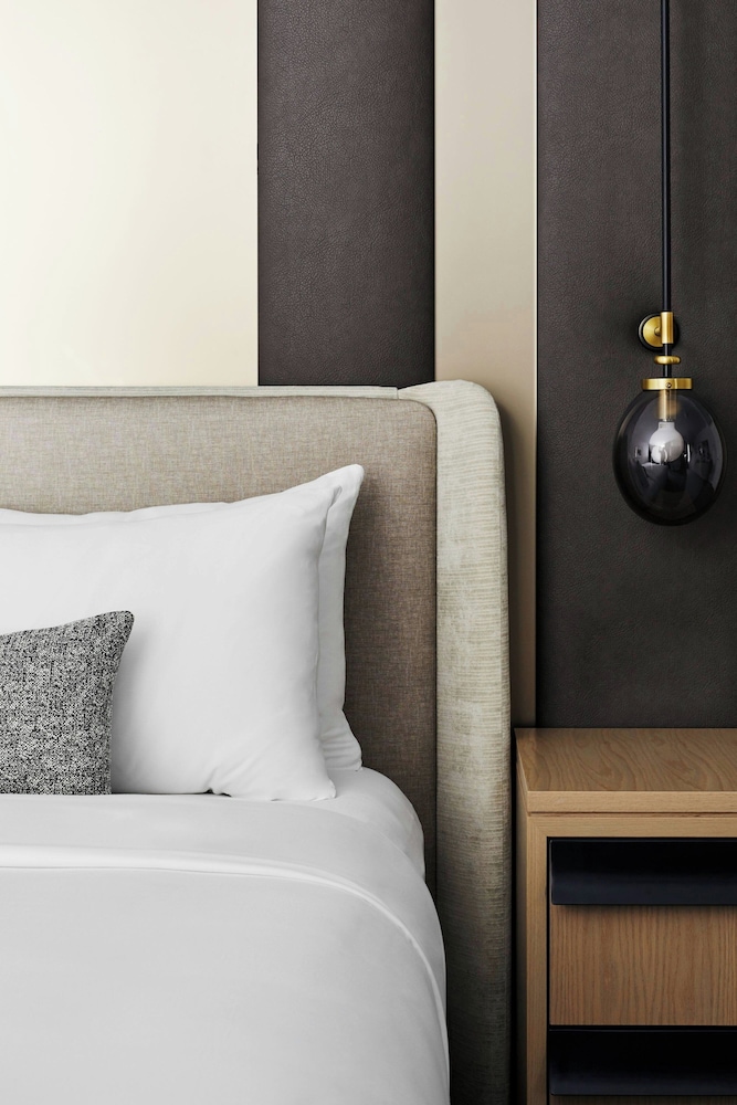 The London, a Luxury Collection Hotel, New York City — Hotel rooms in New York City, New York State