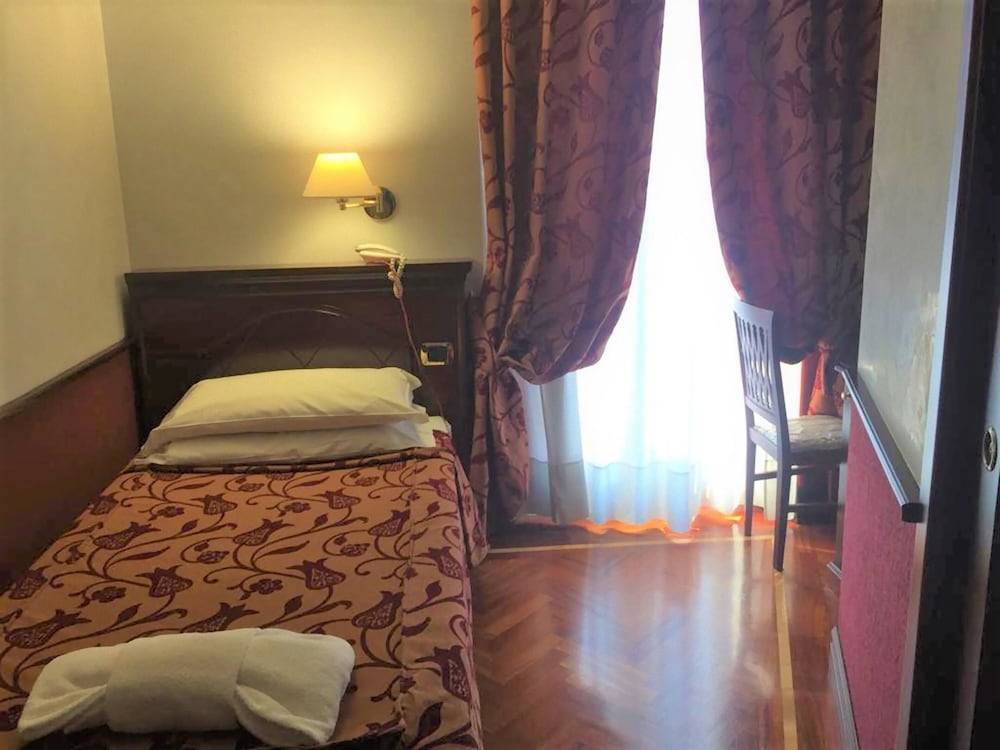 Hotel Best Roma — Hotel rooms in Rome, Lazio