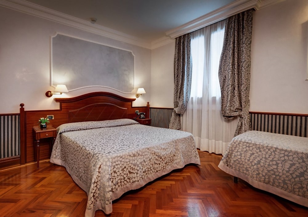 Hotel Best Roma — Hotel rooms in Rome, Lazio