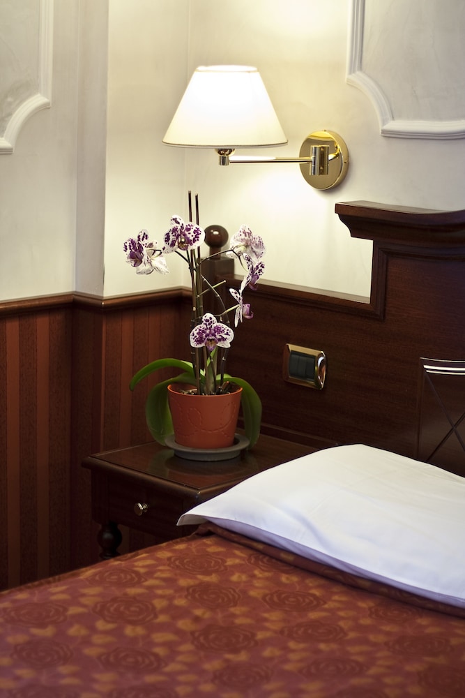 Hotel Best Roma — Hotel rooms in Rome, Lazio