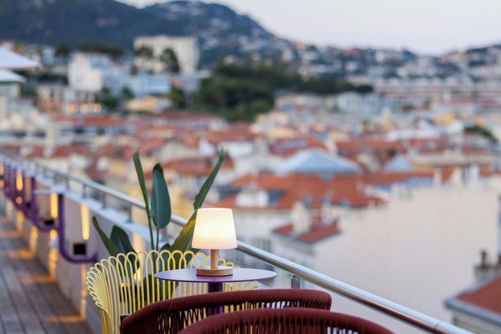 Nice Centre Hotel — Restaurant & bars in Nice, Provence-Alpes-Cote d'Azur